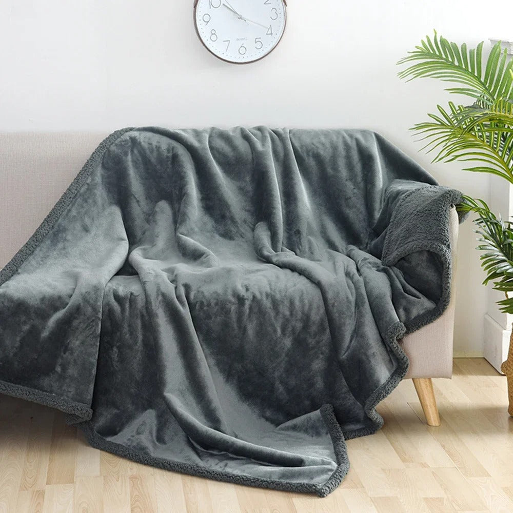 Waterproof Love Blanket – Ideal for Couples and Protection Against Spills