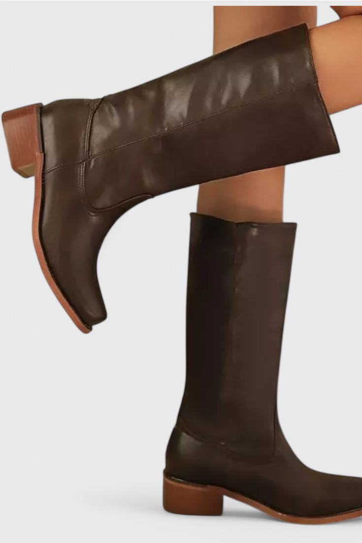Modern Classic Boots for Women - All-Season Wear, Comfortable Footwear, Versatile Design