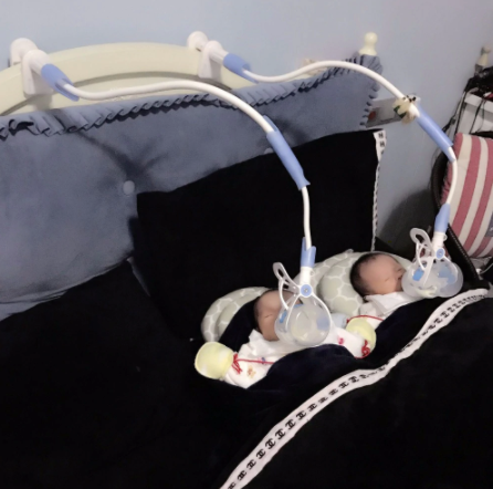 Hands Free Baby Bottle Holder - Baby Bottle Holder