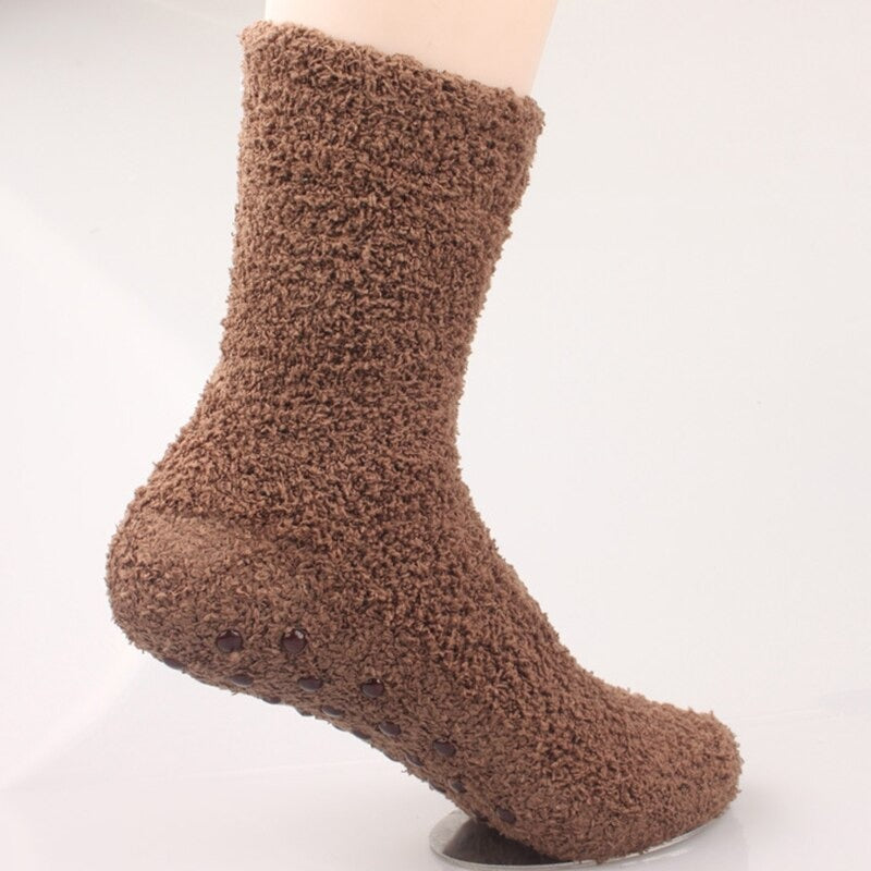 Solid Color Mid Calf Mens Slipper Socks with Grippers Comfortable Breathable Mens Slippers Socks with Rubber Soles