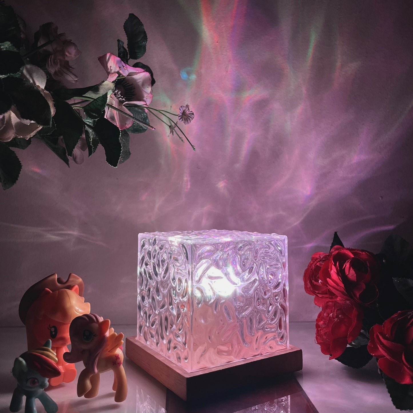 Northern Lights Projector – Relaxing Aurora Borealis Lamp for Stress Relief and Bedroom Ambiance