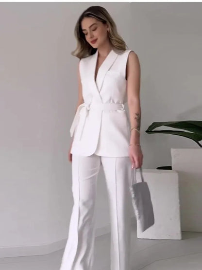 Blazer Elise™ | Women's Sleeveless Blazer Suit | Tailored Fit, V-Neck Design & High-Waisted Trousers with Belted Waist